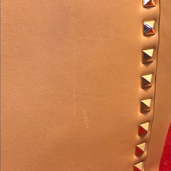VALENTINO Rockstud Medium Tote in Beige - Picture 8 of 15